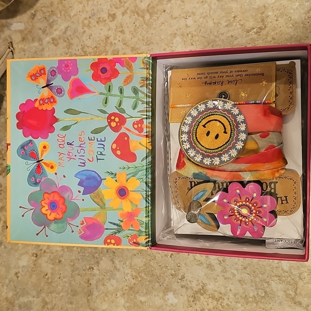 Natural Life Happy Box - Picture 2 of 5